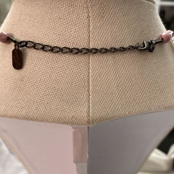 Dabby reid mauve  faux stone Leif pink  crystal hematite color chain - Picture 2 of 4